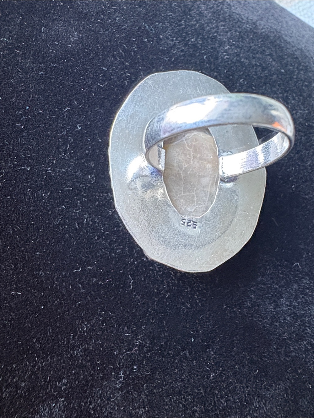 Sterling Silver Oval mother of pearl Statement Ring - Iridescent White - Picture 2 of 3